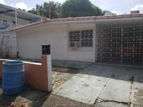 Figueroa Guest Rooms in Country Club
